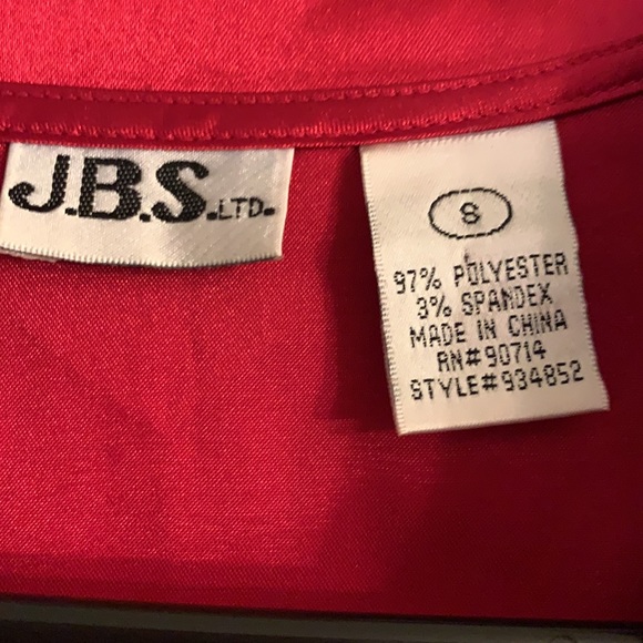 Red blouse - Picture 4 of 4